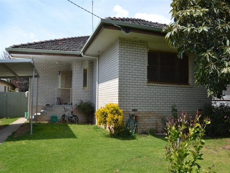 36 Wallis Street, Seymour VIC 3660