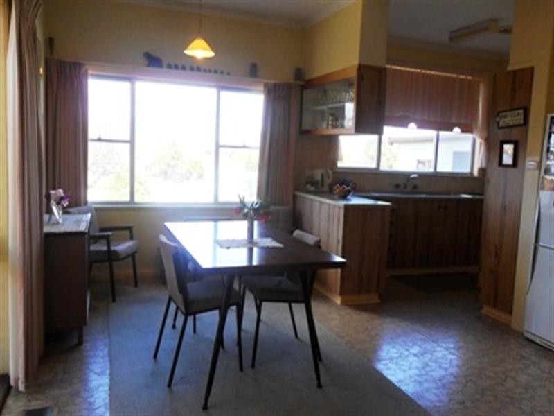 28 Delhi, Seymour VIC 3660