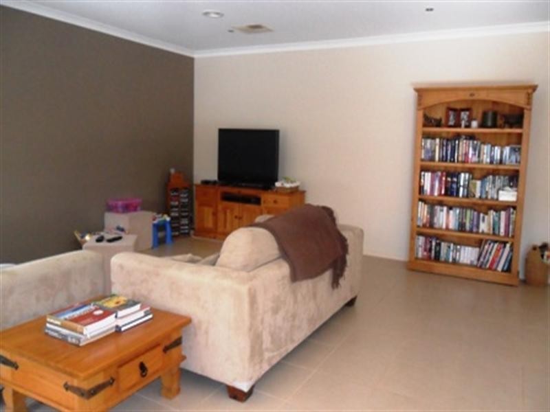 6 Head Court, Seymour VIC 3660