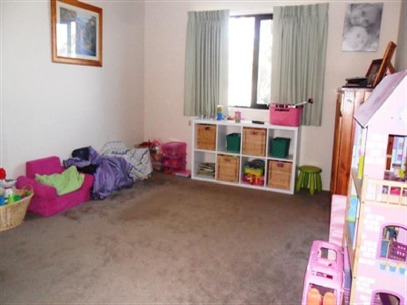 6 Head Court, Seymour VIC 3660