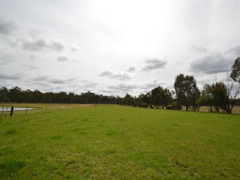 285 Bromfields Road, Seymour VIC 3660