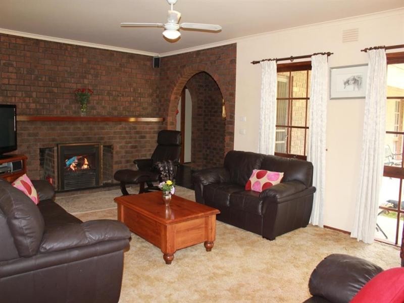 81 Redbank Road, Seymour VIC 3660