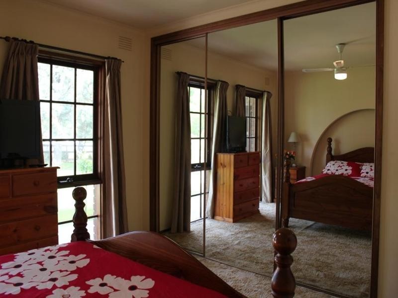 81 Redbank Road, Seymour VIC 3660