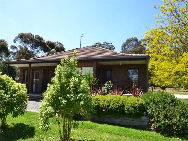 81 Redbank Road, Seymour VIC 3660