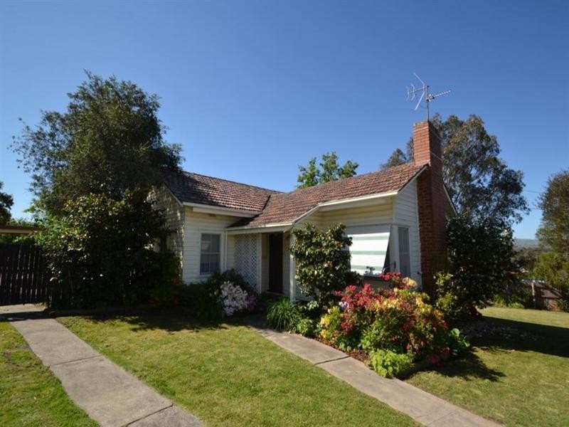 33 Delhi Street, Seymour VIC 3660