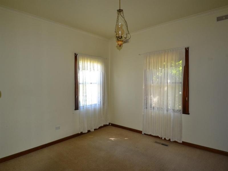 33 Delhi Street, Seymour VIC 3660