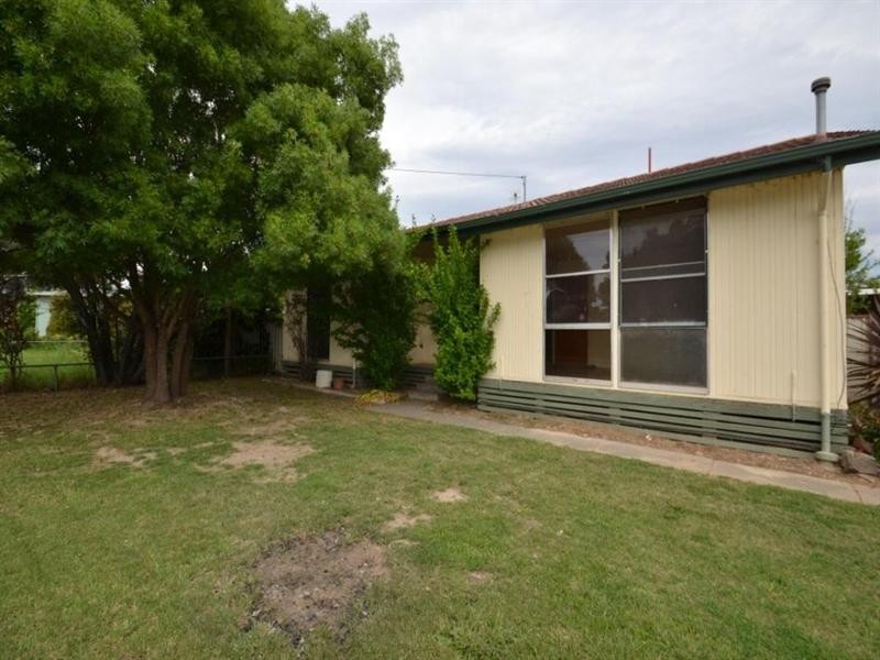 47 Martindale Crescent, Seymour VIC 3660