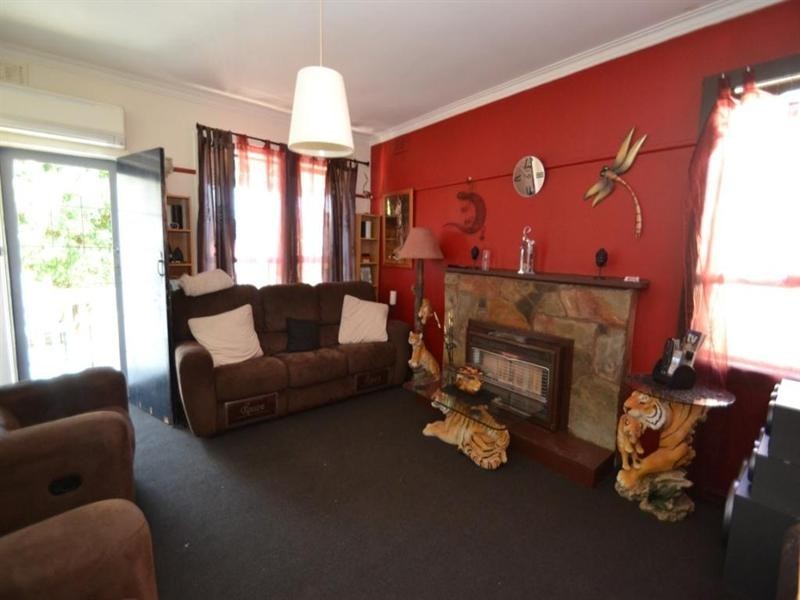 31 Morison Crescent, Seymour VIC 3660