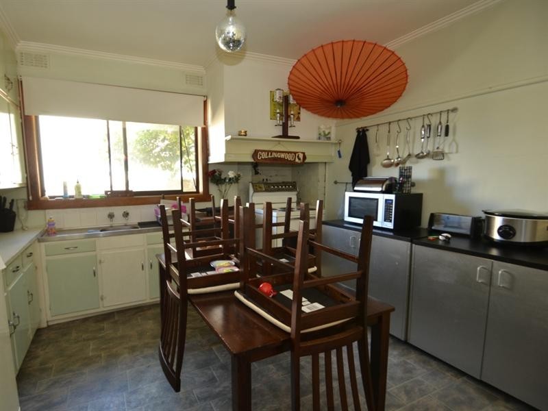 31 Morison Crescent, Seymour VIC 3660