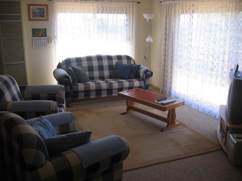 42 Monash Drive, Seymour VIC 3660