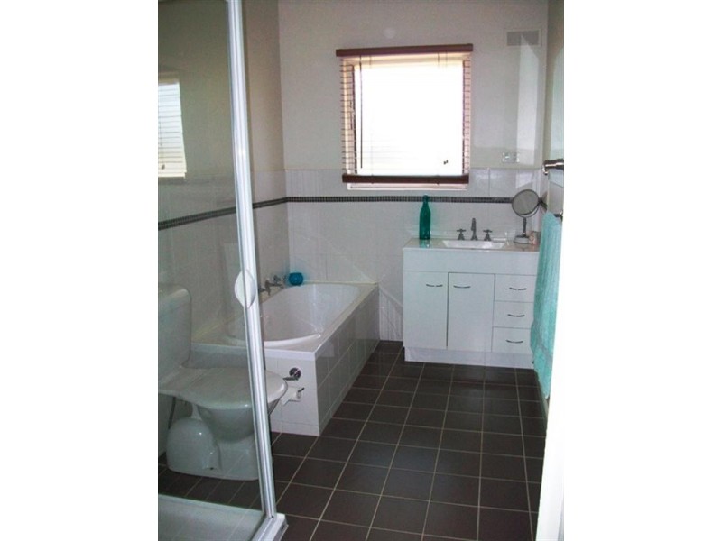 51 Loco Street, Seymour VIC 3660