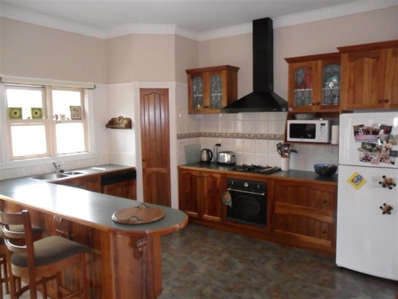 23 Park Street, Seymour VIC 3660