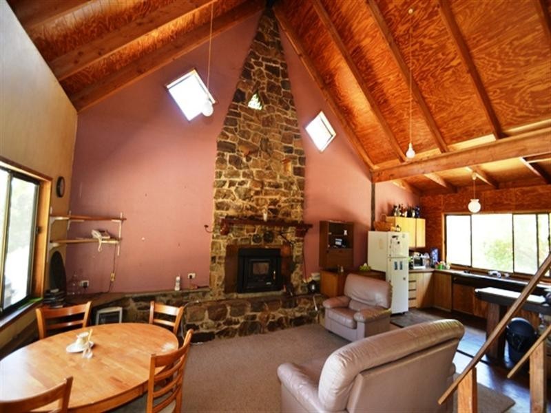 2230 Highlands Road, Seymour VIC 3660