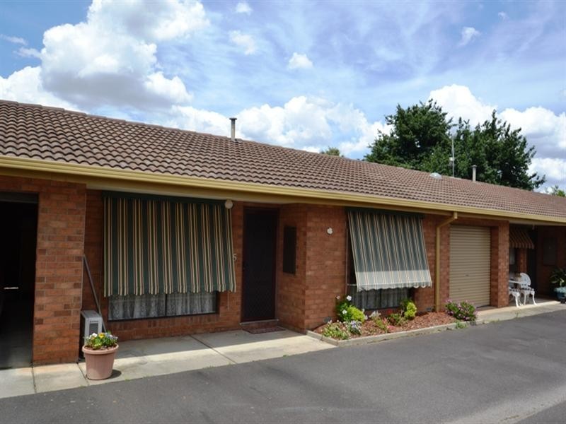 5/10 Anzac Avenu, Seymour VIC 3660