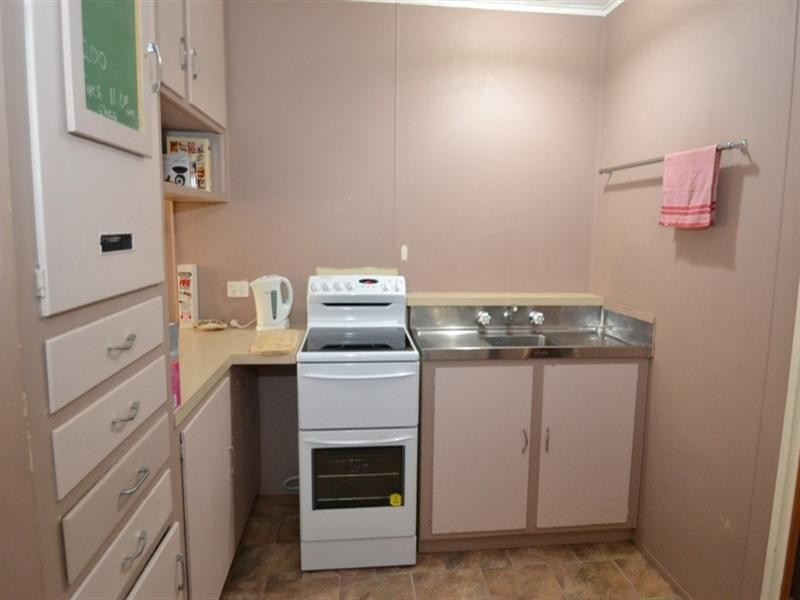 43 Martindale Crescent, Seymour VIC 3660