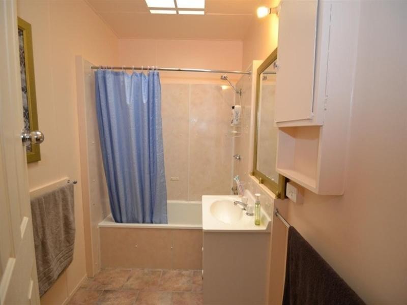 43 Martindale Crescent, Seymour VIC 3660