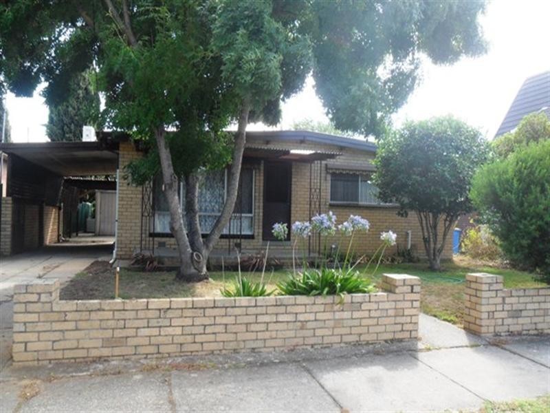 24 Alexander, Seymour VIC 3660