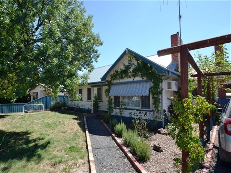 4 Alfred Street, Seymour VIC 3660