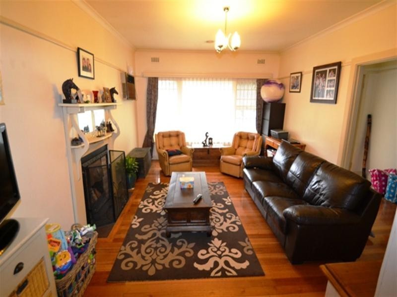 4 Alfred Street, Seymour VIC 3660