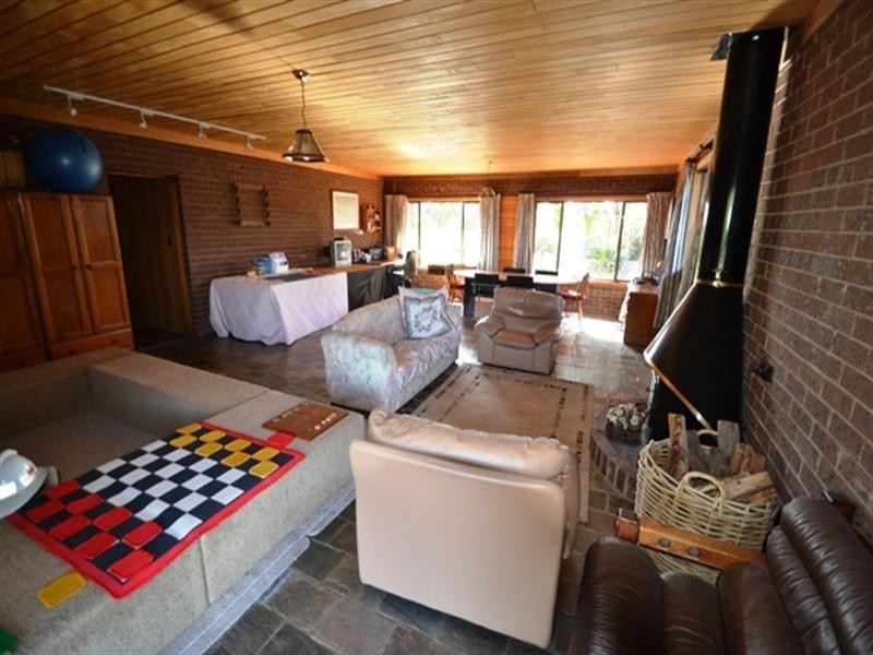 110 Dawe Road, Seymour VIC 3660