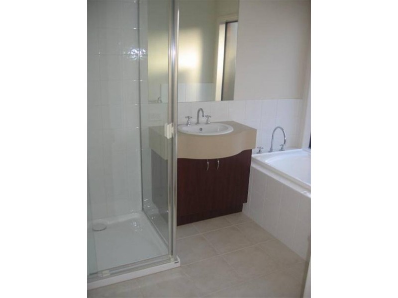 6 Clarey Avenue, Seymour VIC 3660