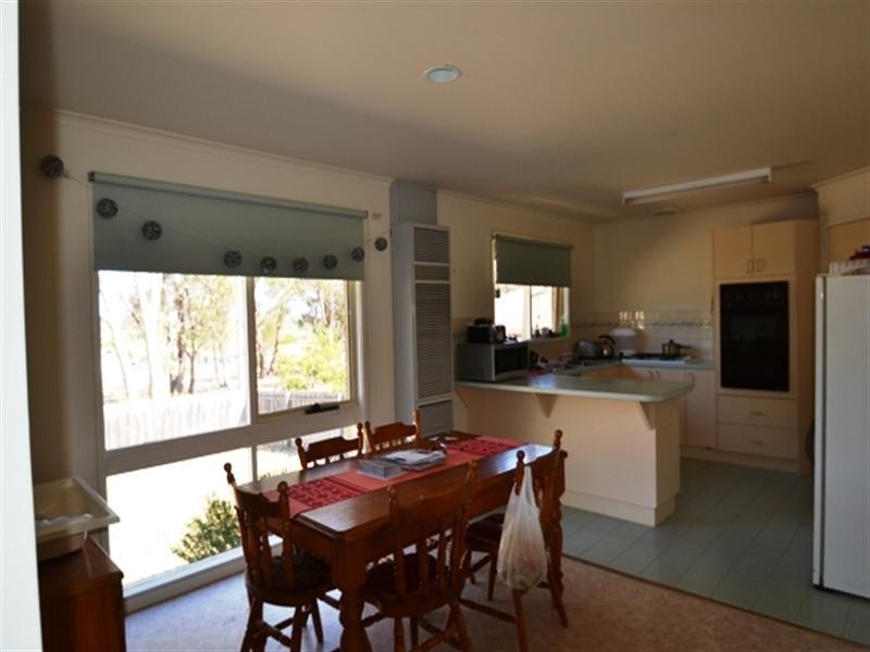 17 Delatite Road, Seymour VIC 3660