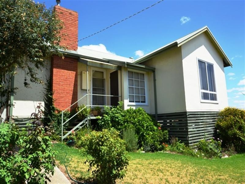 2 Dockery Street, Seymour VIC 3660