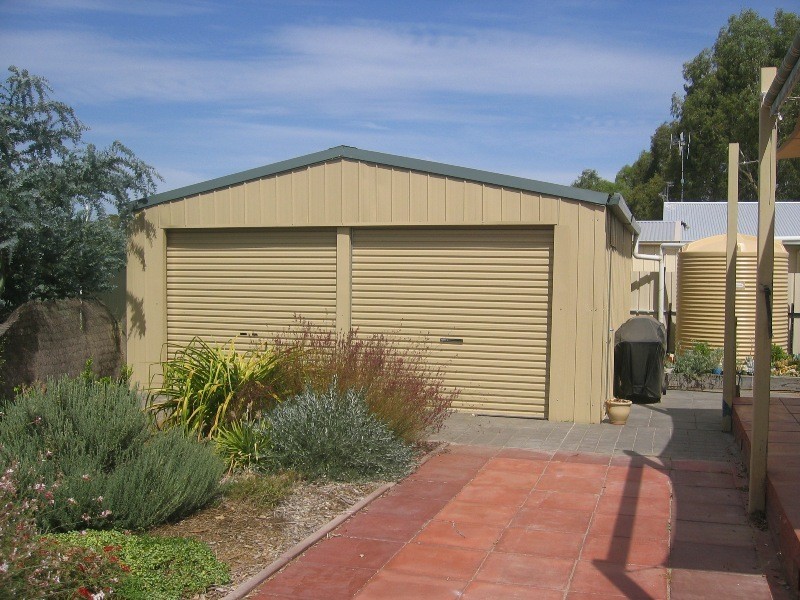2 Park Street, Avenel VIC 3664