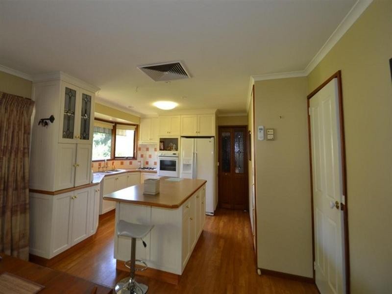 136 Tarcombe Road, Seymour VIC 3660