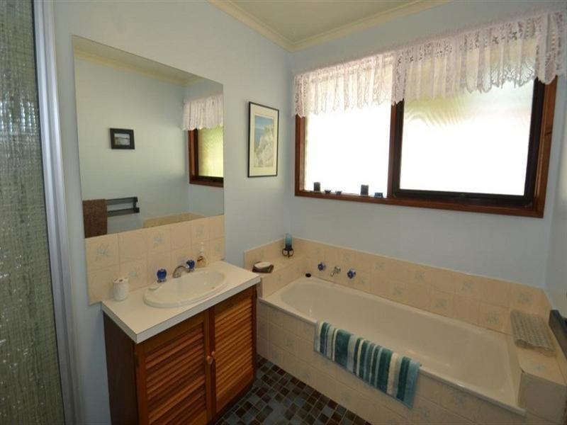 136 Tarcombe Road, Seymour VIC 3660