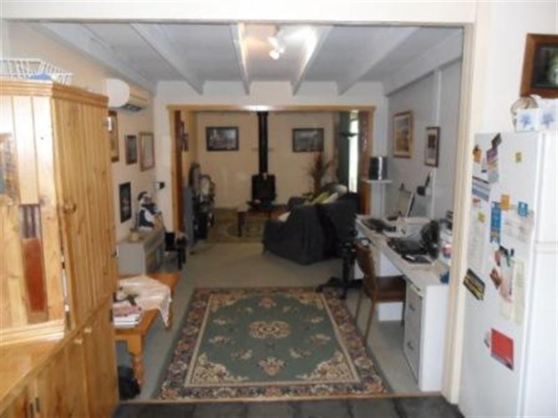 8 Mentor Street, Seymour VIC 3660