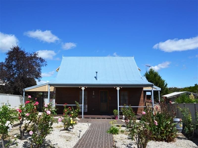 4 Hickey Court, Seymour VIC 3660
