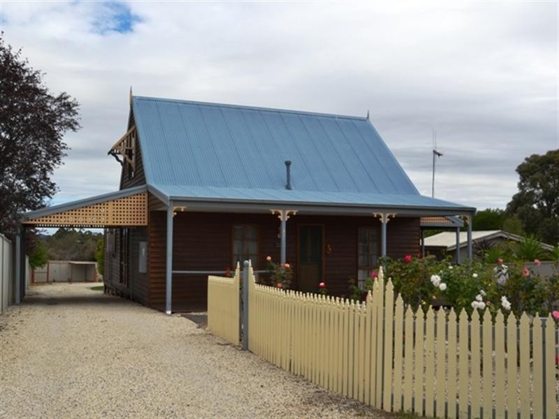 4 Hickey Court, Seymour VIC 3660