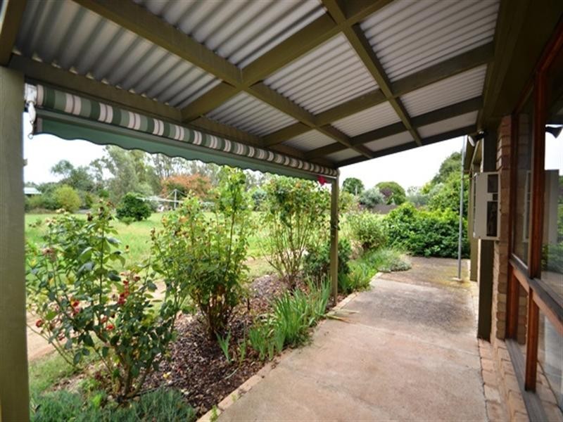 8 Jones Street, Avenel VIC 3664