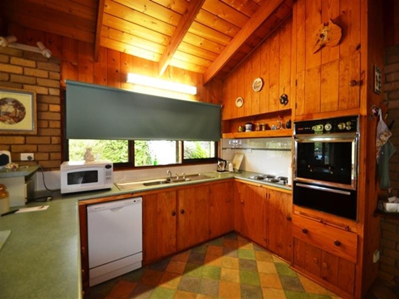 8 Jones Street, Avenel VIC 3664