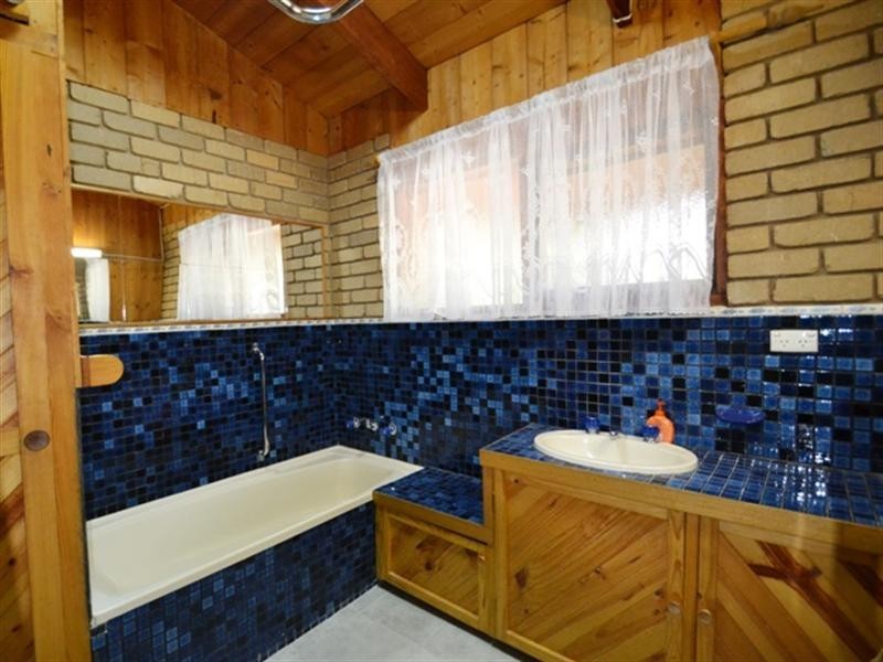 8 Jones Street, Avenel VIC 3664