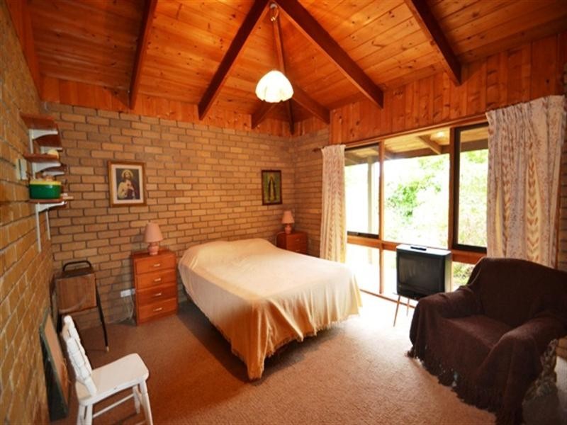 8 Jones Street, Avenel VIC 3664