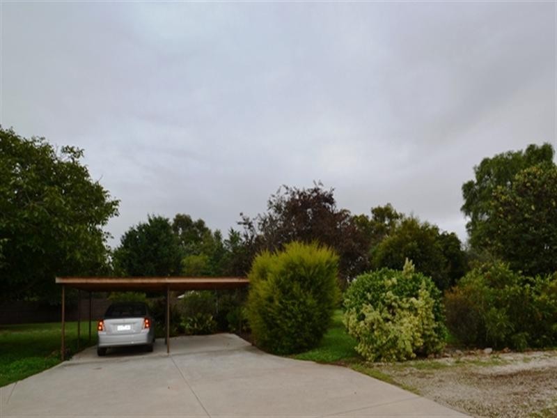 8 Jones Street, Avenel VIC 3664