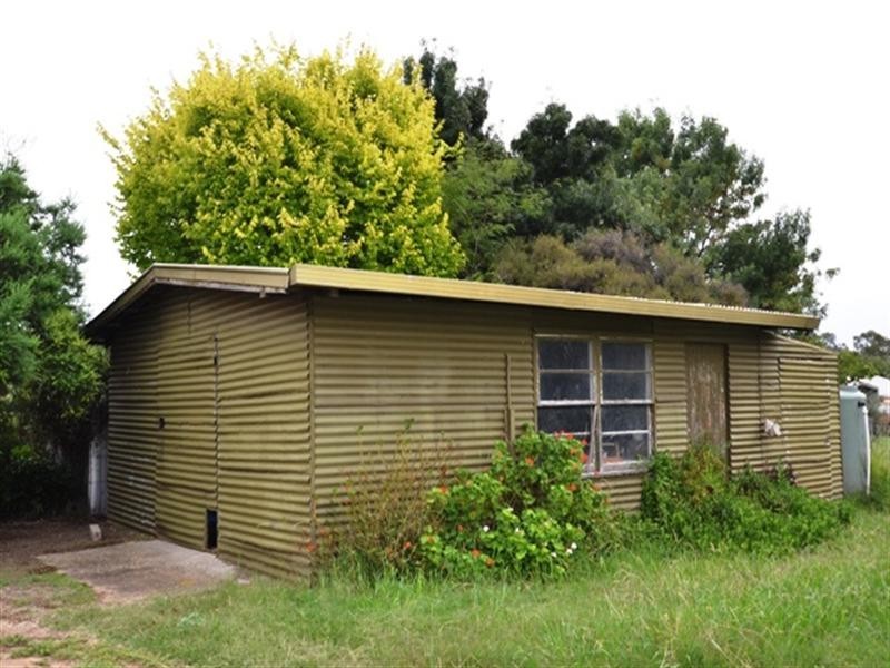 8 Jones Street, Avenel VIC 3664