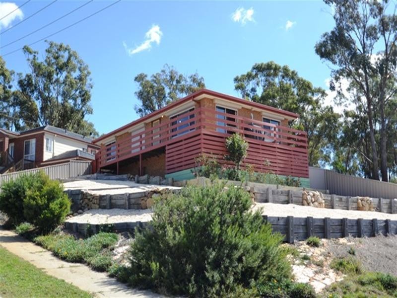 42 Monash Drive, Seymour VIC 3660