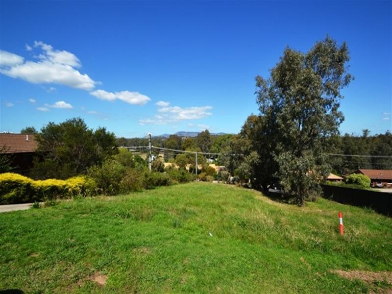 19 Hanley Crescent, Seymour VIC 3660