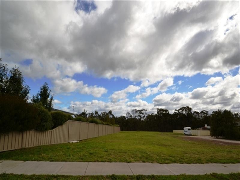 10 Doyle Court, Seymour VIC 3660