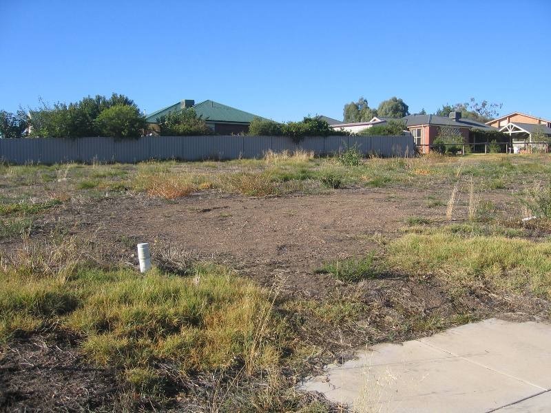 18 Heffey Court, Seymour VIC 3660