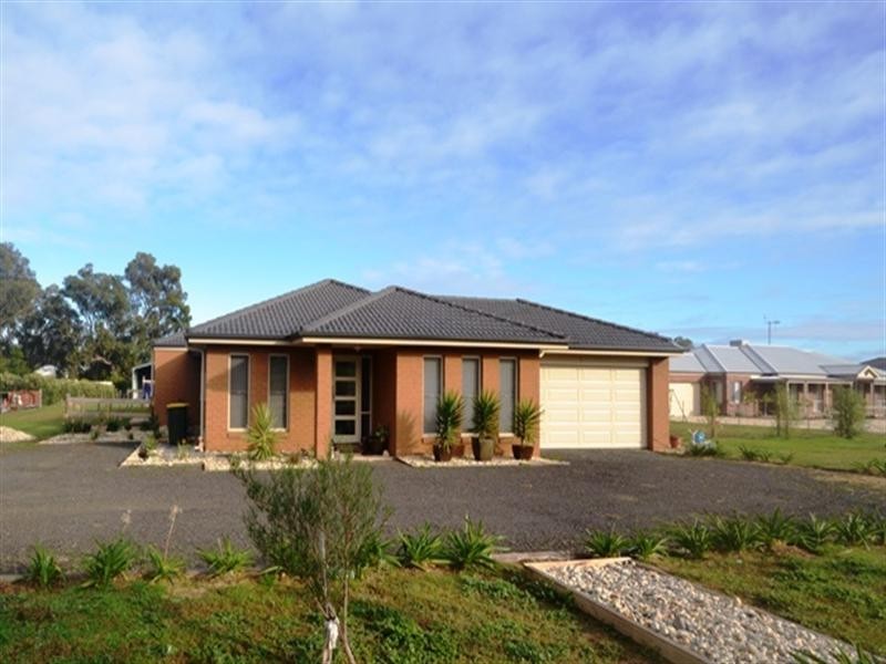 5-7 Scarlett Street, Avenel VIC 3664