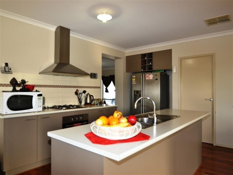 5-7 Scarlett Street, Avenel VIC 3664