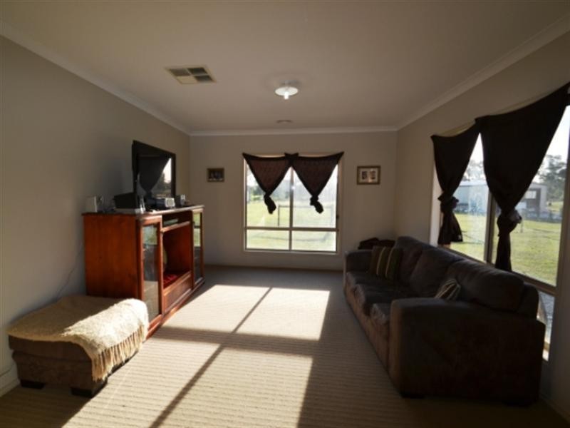 5-7 Scarlett Street, Avenel VIC 3664