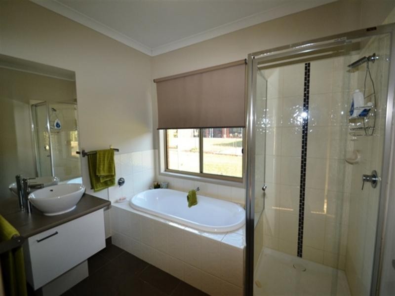 5-7 Scarlett Street, Avenel VIC 3664