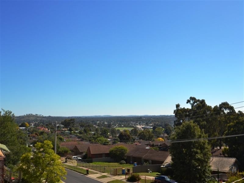 32 Monash Drive, Seymour VIC 3660