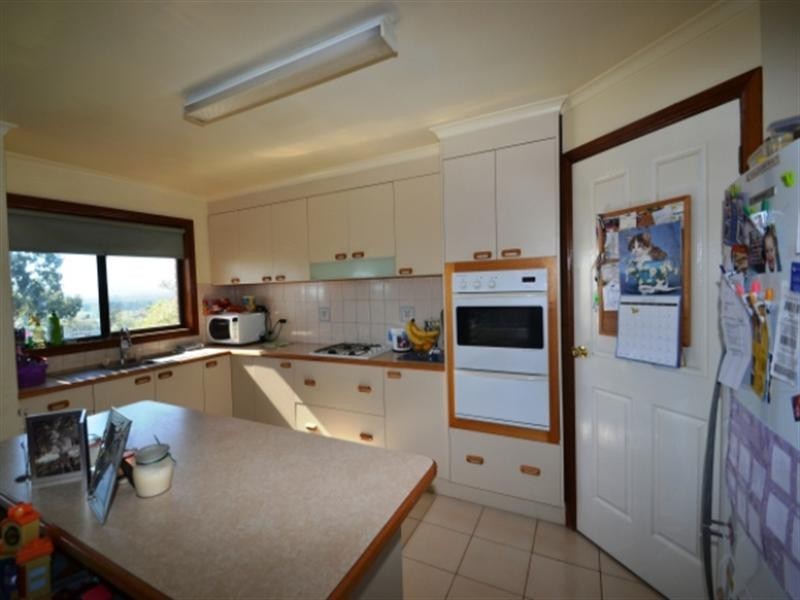 32 Monash Drive, Seymour VIC 3660