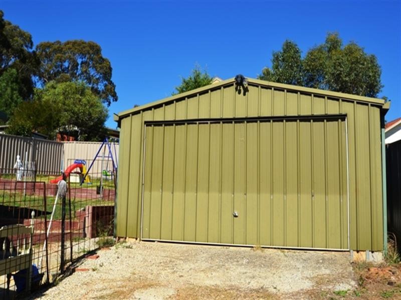 32 Monash Drive, Seymour VIC 3660